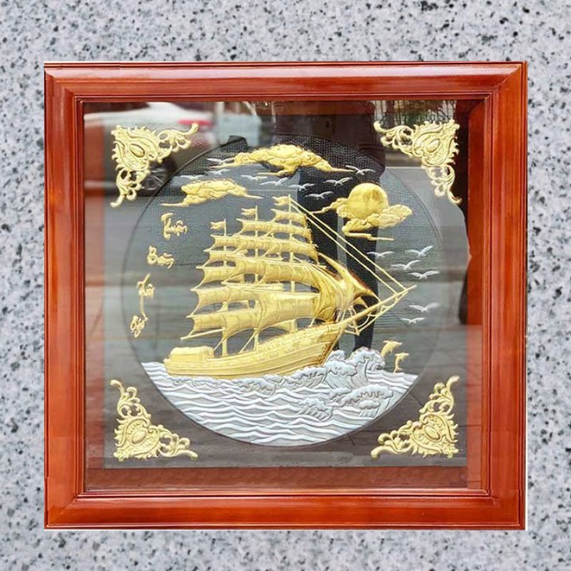 Tranh đồng Thuận buồm xuôi gió